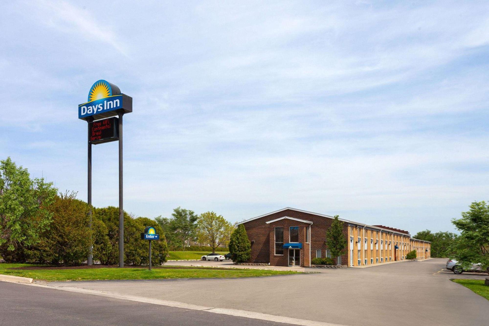 Days Inn By Wyndham Rockford I-90 Casino District Exterior photo